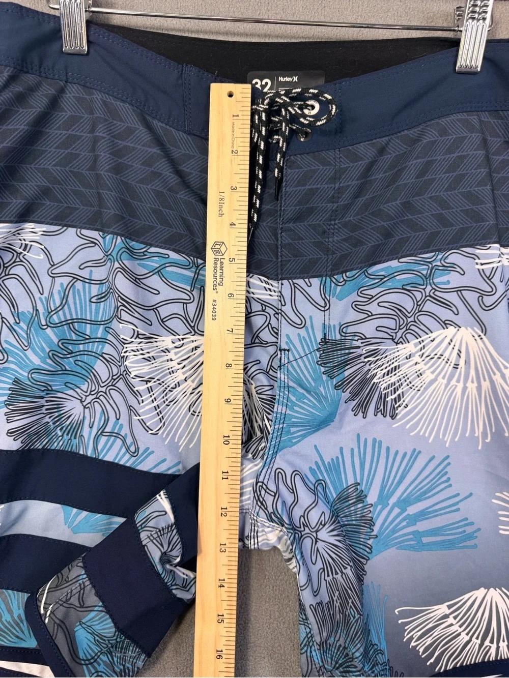 Hurley Hawaii Aloha Sig Zane Design Swim Board Trunks Blue Island Shorts, 32